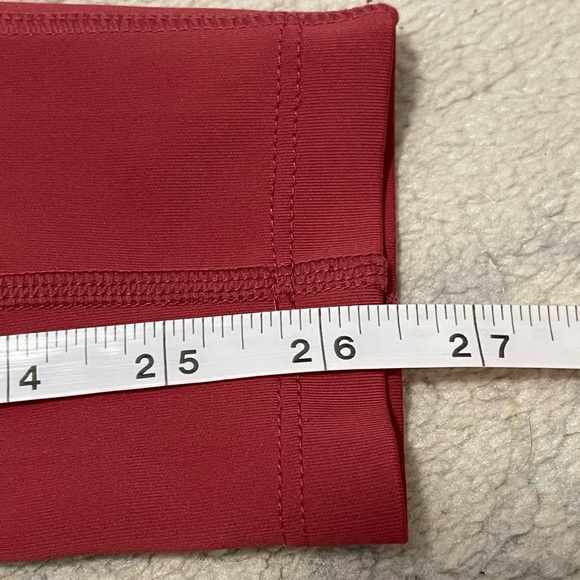 EUC Women’s Size Medium New Balance Logo Print Leggings/Tights With Side Pockets - Picture 12 of 12